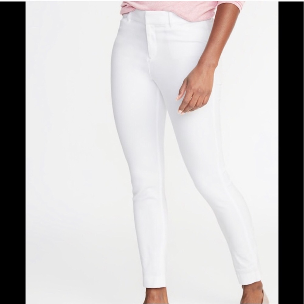 Old Navy Mid Rise Pixi Petite Ankle Pants